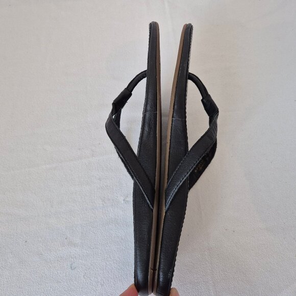 Olukai Hulali Black Leather Women's Flip Flop Slid-On Thong Sandal - Picture 3 of 9